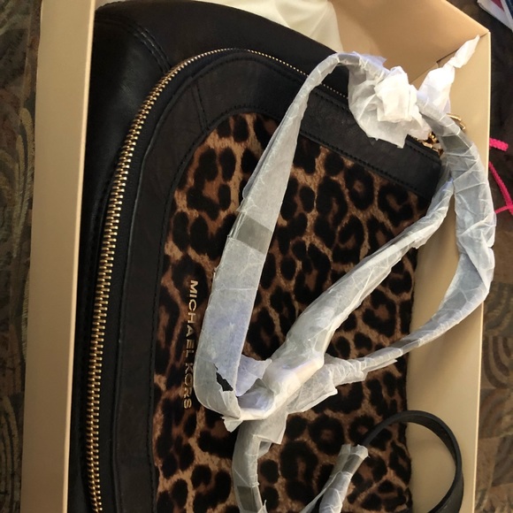 Micheal Kors - Picture 2 of 4